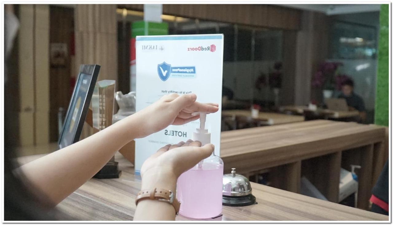 Reddoorz Plus Near Chadstone Mall Bekasi Ngoại thất bức ảnh