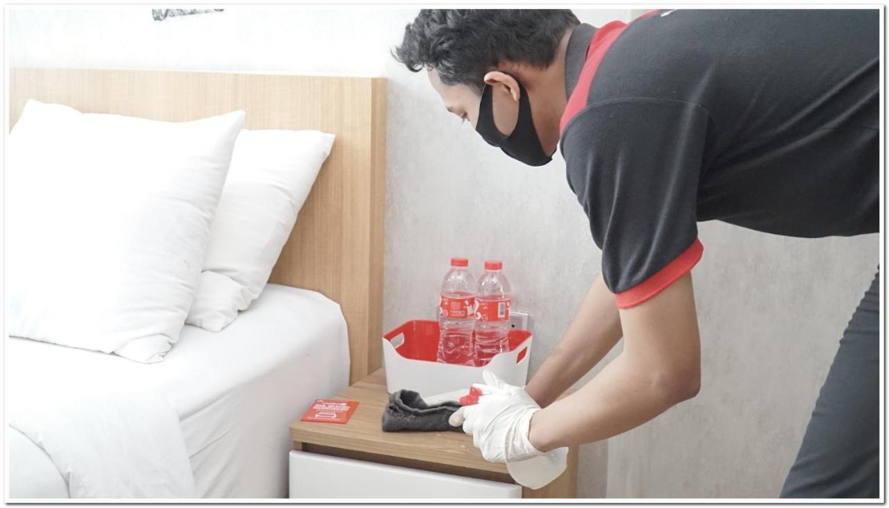 Reddoorz Plus Near Chadstone Mall Bekasi Ngoại thất bức ảnh