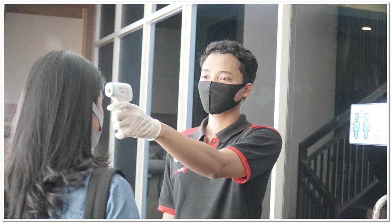 Reddoorz Plus Near Chadstone Mall Bekasi Ngoại thất bức ảnh