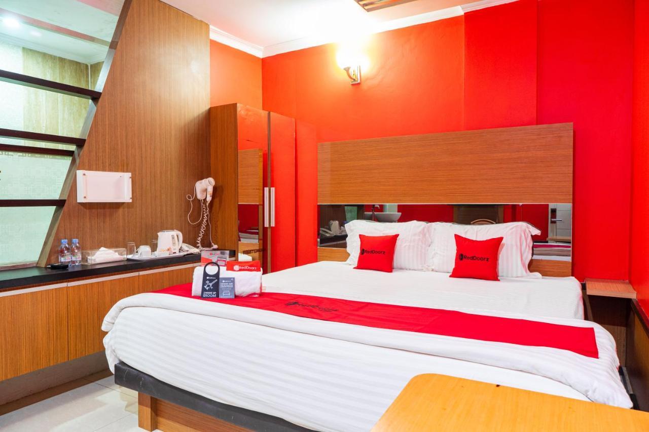 Reddoorz Plus Near Chadstone Mall Bekasi Ngoại thất bức ảnh